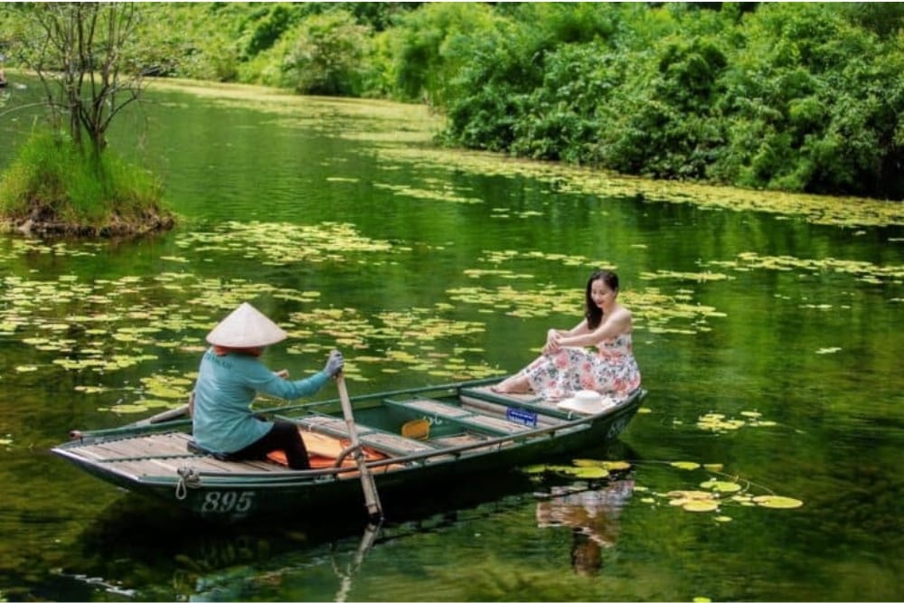 Perfect Ninh Binh Day Trip Itinerary from Hanoi: Temples, Caves & Culinary Treasures ninh binh day trip from hanoi 18