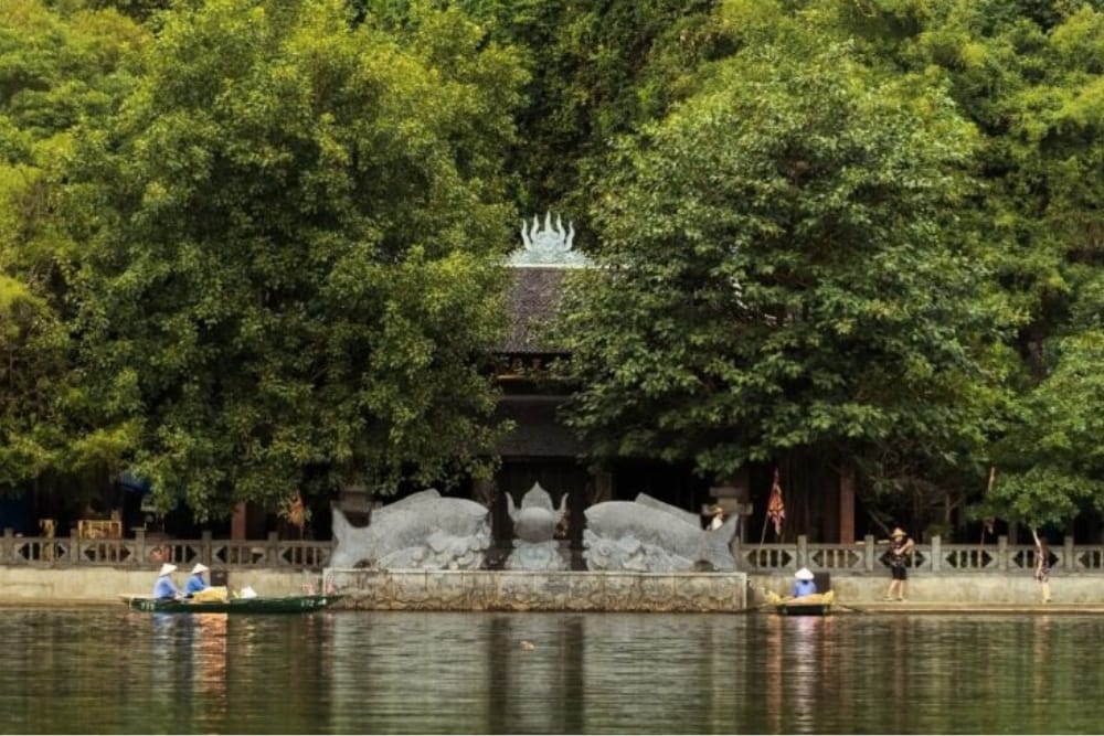 Perfect Ninh Binh Day Trip Itinerary from Hanoi: Temples, Caves & Culinary Treasures ninh binh day trip from hanoi 21
