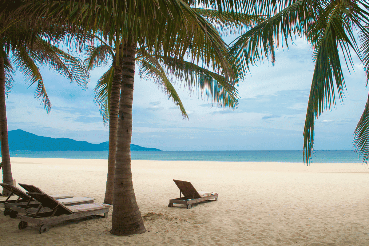 Best Time to Travel to Vietnam – Weather, Seasons & Travel Tips My Khe Beach in Da Nang