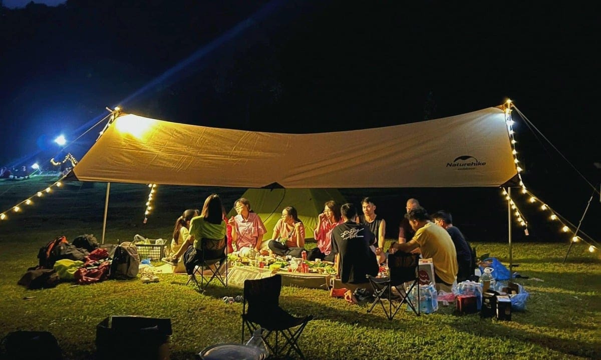 Setting up camp at Mac Lake, the ideal spot for camping and night wildlife observation.