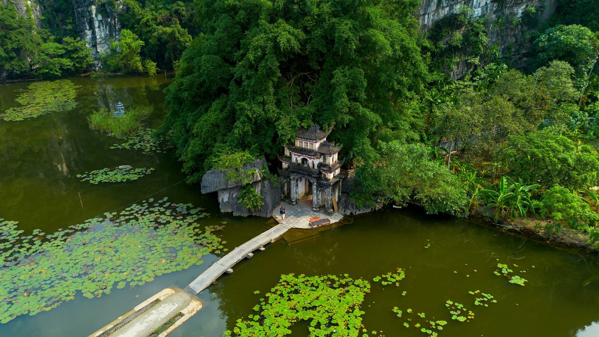 These easily accessible Ninh Binh Attractions are the perfect getaway for families during the September 2nd holiday.