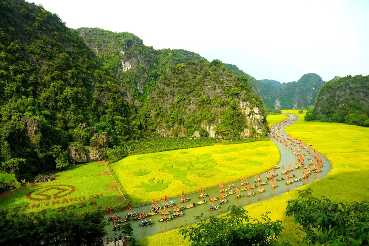 The spectacular view of waterways and mountains that defines Tam Coc Bich Dong.