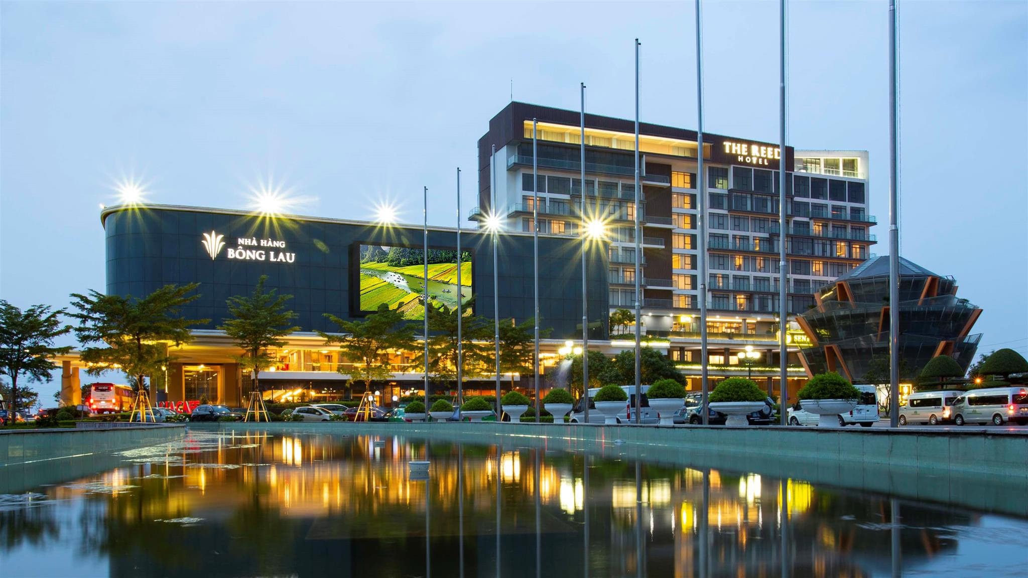 Experiencing 5-star urban professionalism at one of the most modern choices for a Ninh Binh luxury stay.