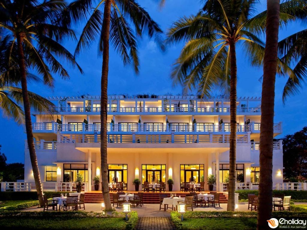 Refined Indochine-inspired dining with views of the ancient Hue Citadel across the water.