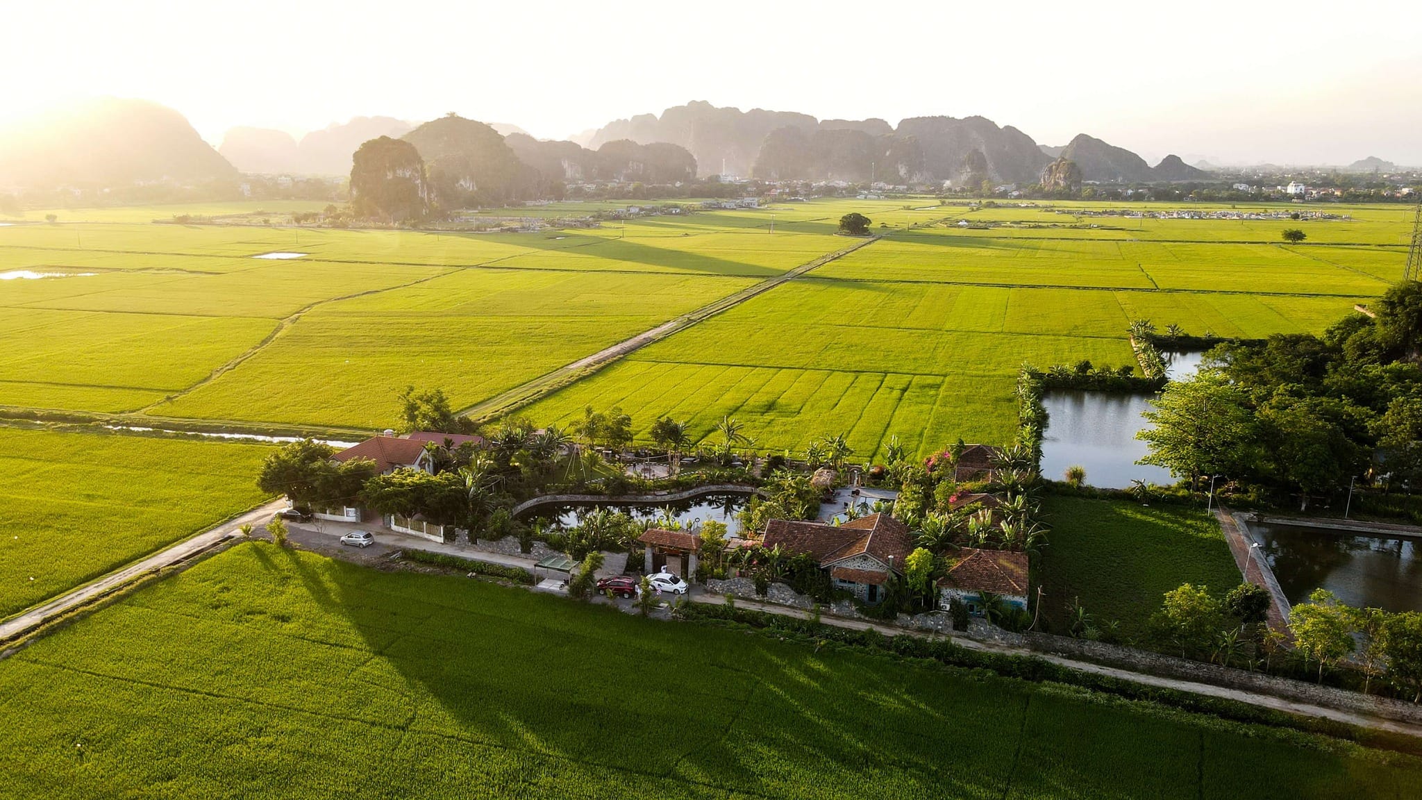 Tasting the heritage of the North while staying at the best hotels in ninh binh like Chez