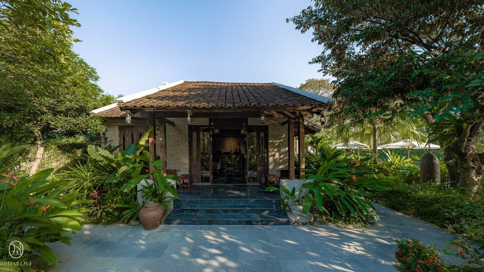 The perfect fusion of a stylish design hotel and the authentic charm of a northern village.