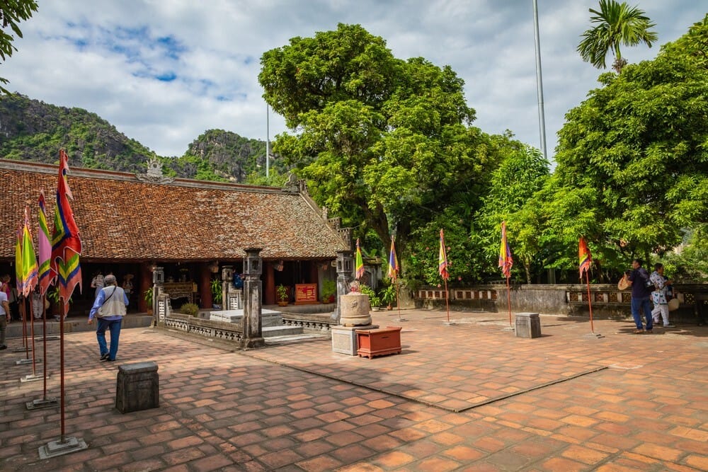 Ninh Binh 3 Day Itinerary: The Perfect Guide to Nature, Culture and Hidden Gems The Main Sanctuary (Hau Cung)