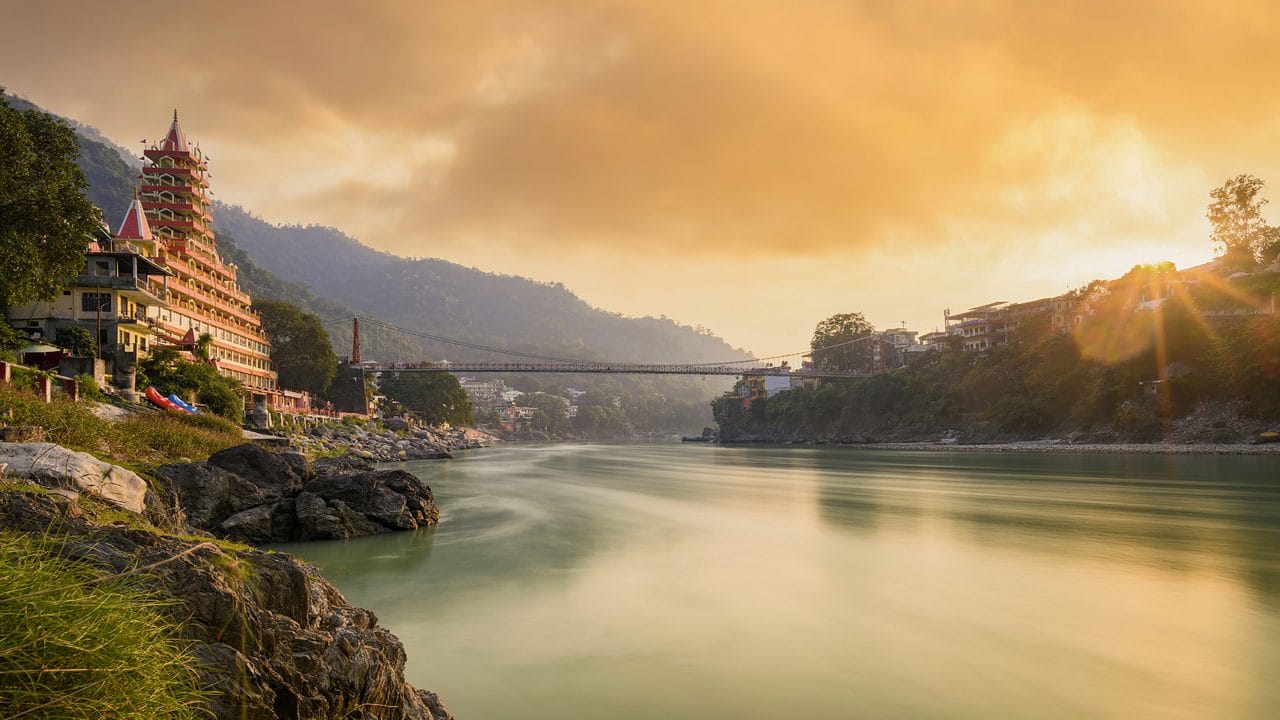 Mindfulness Retreat Asia: A Complete Guide to Peaceful Getaways laxman jhula rishikesh uttrakhand hero