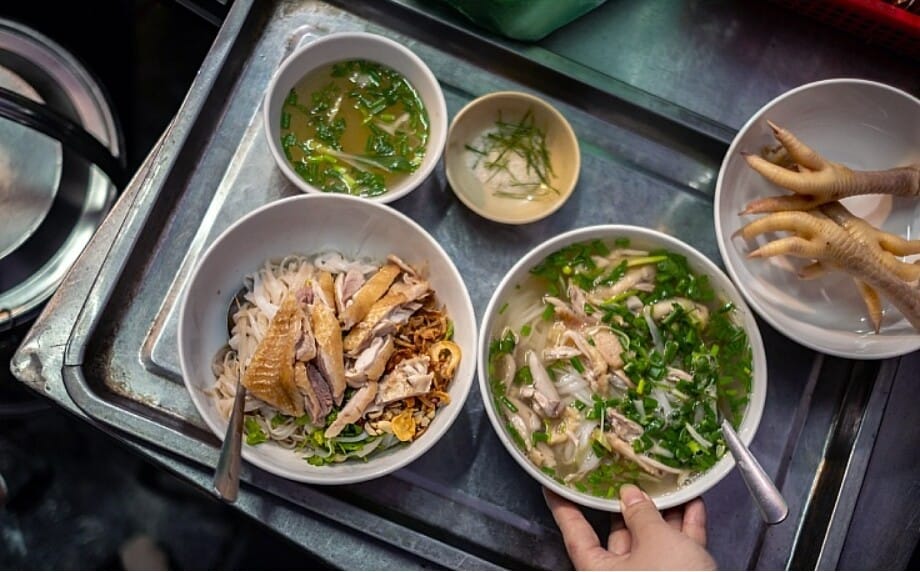 Vietnam Autumn Cuisine: From Green Rice to Warm Desserts Autumn flavours connect travellers with the landscapes of northern Vietnam